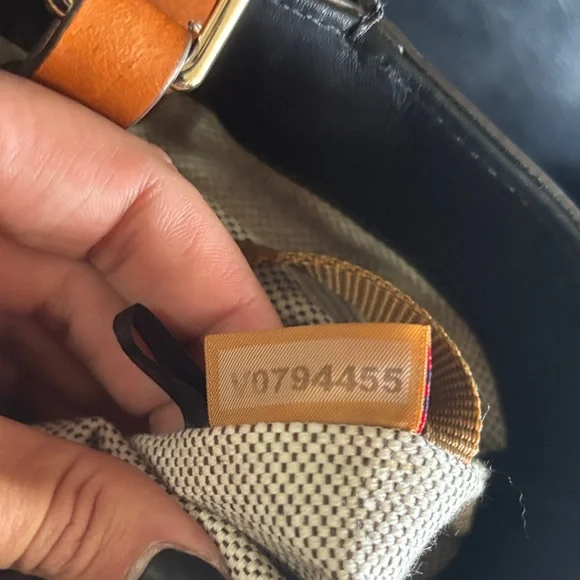 Dooney & Bourke City Flynn Tote Purse - Picture 14 of 14